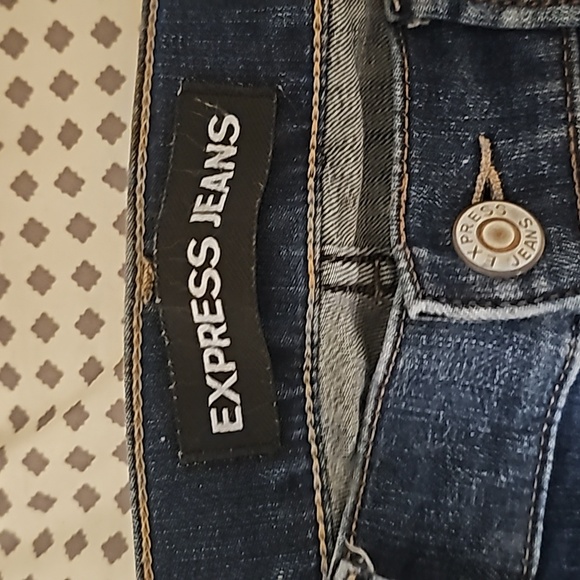 Express Jeans MidRise Distressed Leggings Sz 6R - Picture 2 of 4